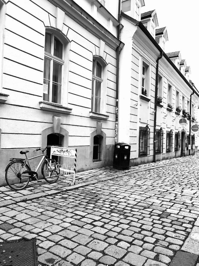 Apartments Bastova, Stela & Mia Apartments Bratislava Eksteriør bilde
