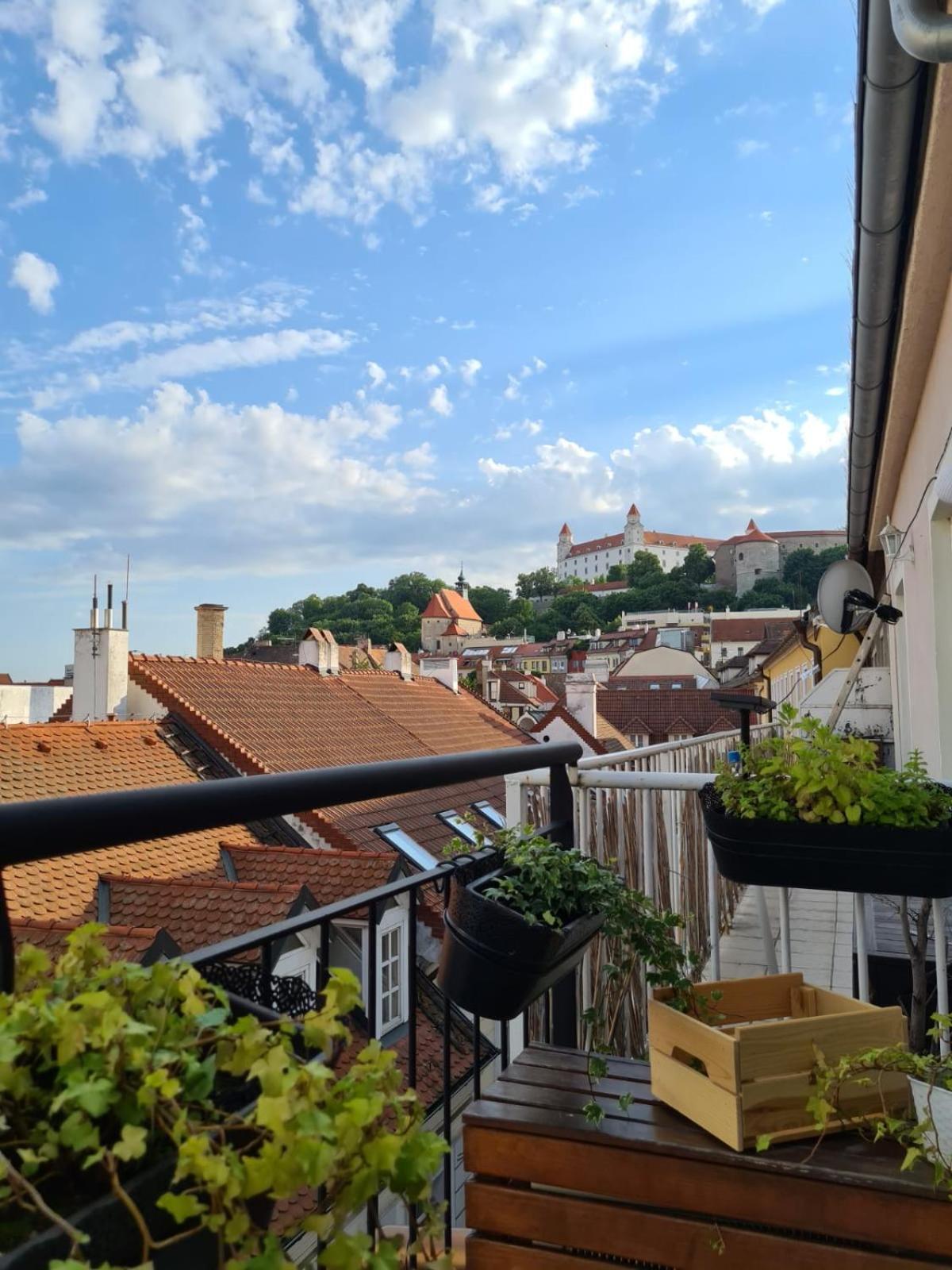 Apartments Bastova, Stela & Mia Apartments Bratislava Eksteriør bilde